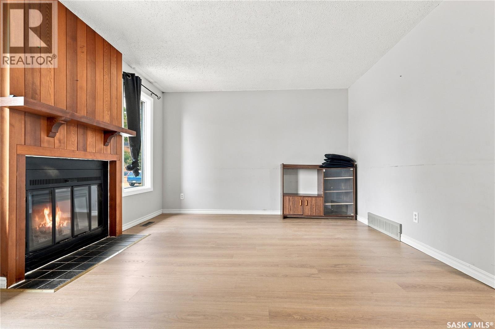 1718 Mckercher Drive, Saskatoon, SK
