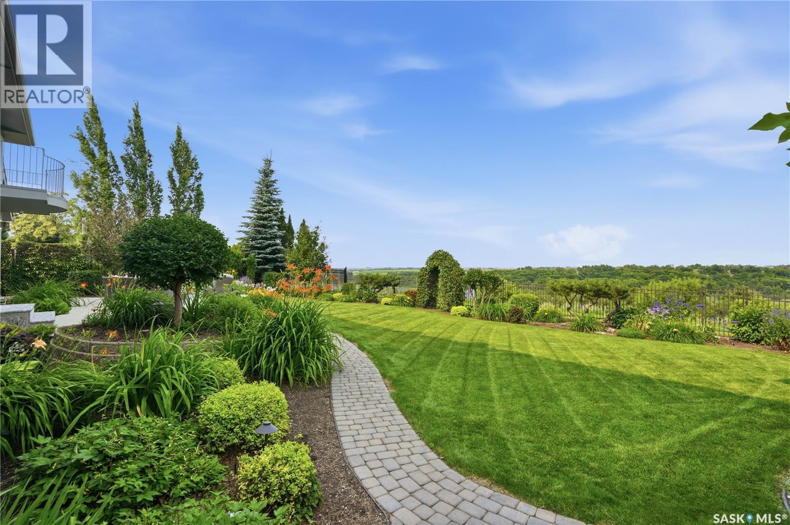 323 Mallin Crescent, Saskatoon, SK