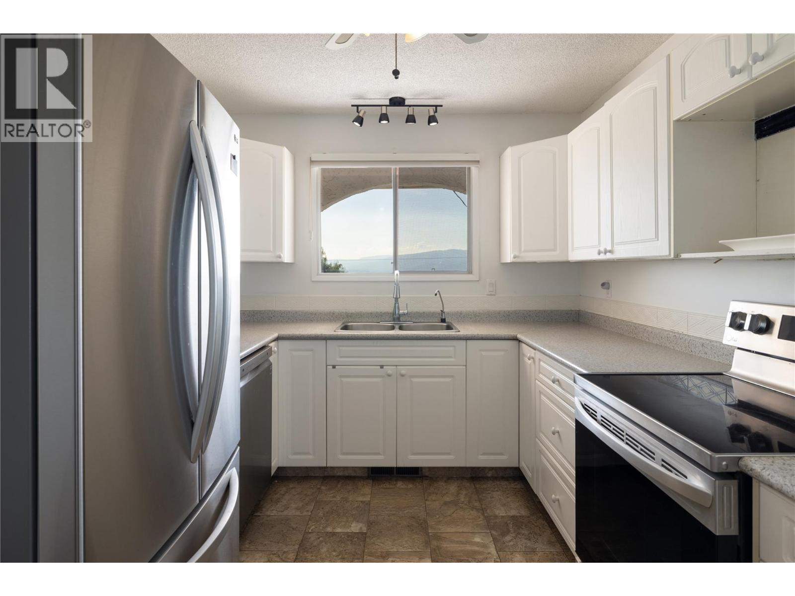 1035 Toovey Road, Kelowna, BC