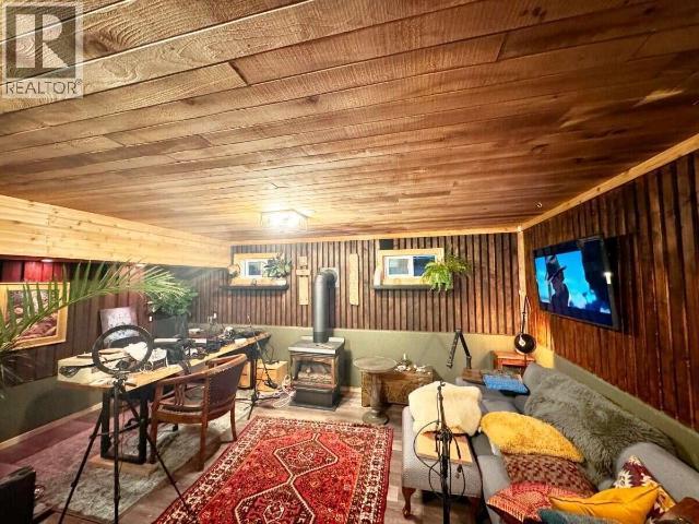 9340 Malaspina Rd, Powell River, BC