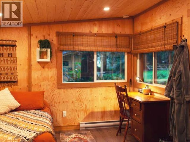 9340 Malaspina Rd, Powell River, BC
