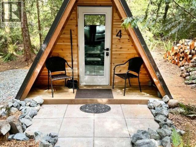 9340 Malaspina Rd, Powell River, BC