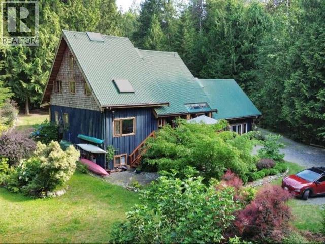 9340 Malaspina Rd, Powell River, BC