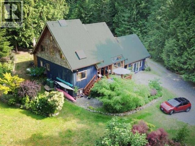 9340 Malaspina Rd, Powell River, BC