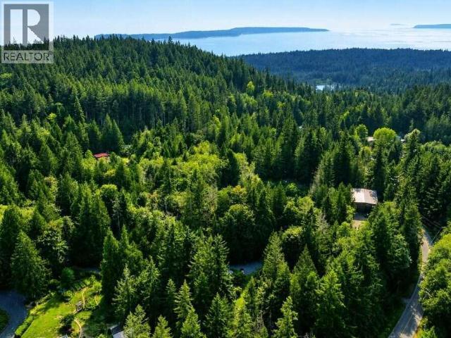 9340 Malaspina Rd, Powell River, BC