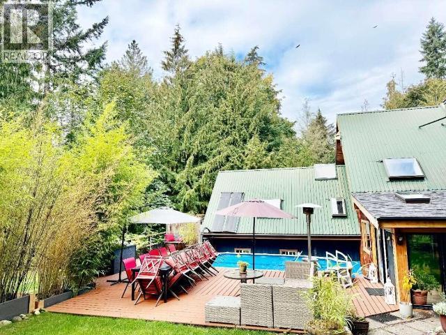 9340 Malaspina Rd, Powell River, BC