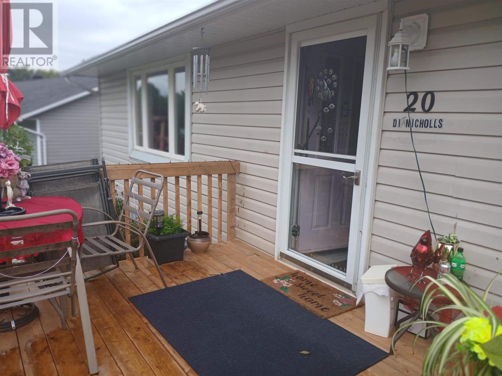 20 Gillanders Rd, Elliot Lake, ON