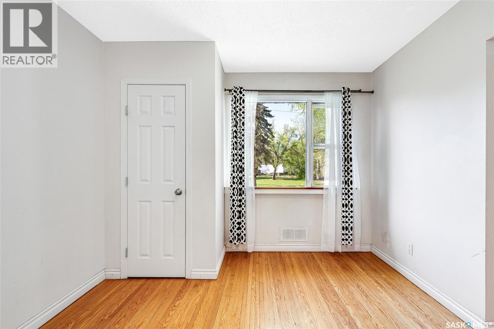 204 25Th Street W, Saskatoon, SK