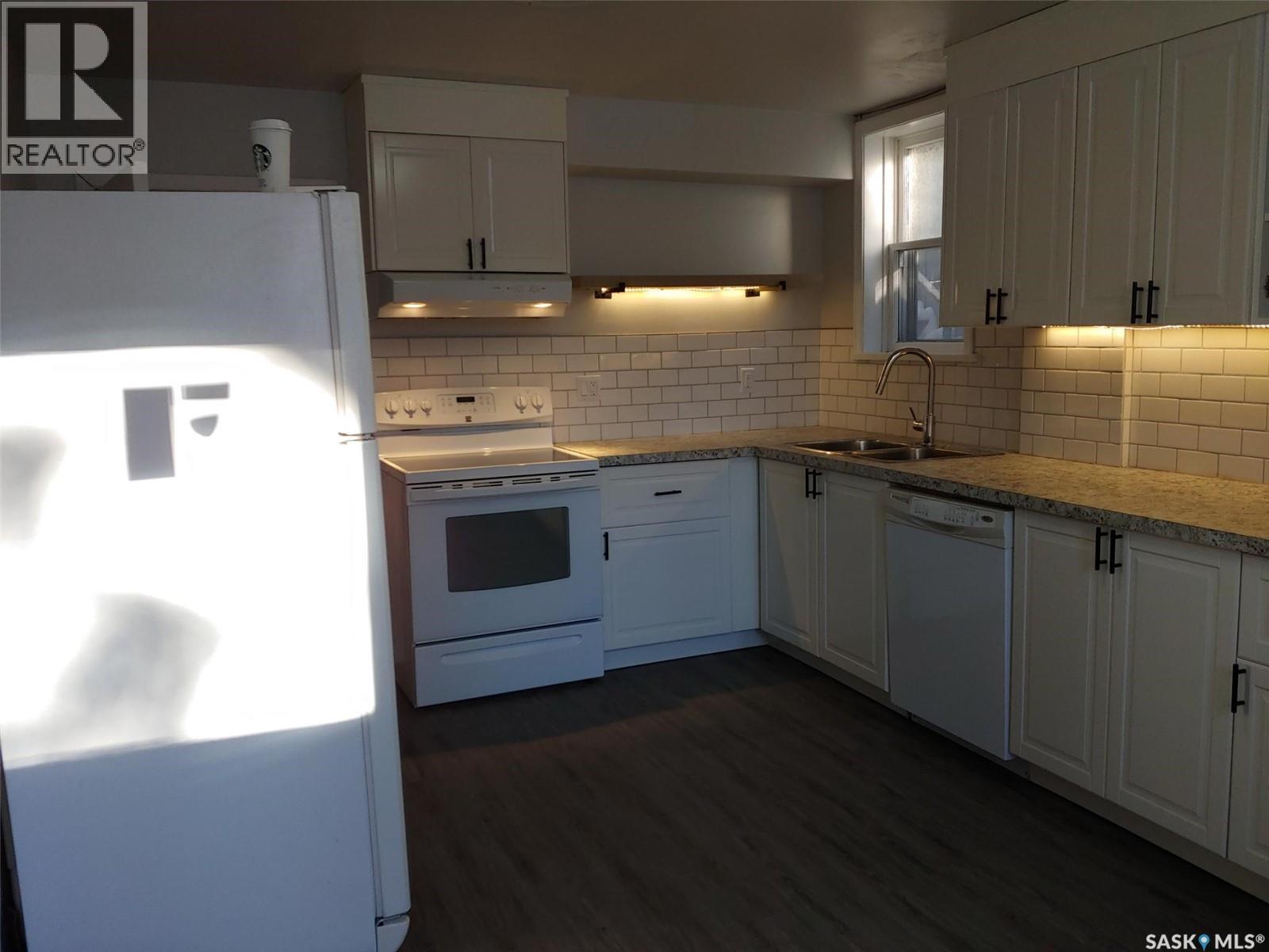 204 25Th Street W, Saskatoon, SK