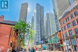 1210 - 295 ADELAIDE STREET W Toronto, ON M5V 0L4