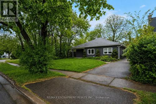 16 WOODWARD AVENUE  Brampton, ON L6V 1K1