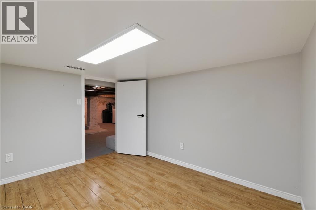 21 Cedar Street, Cambridge, ON