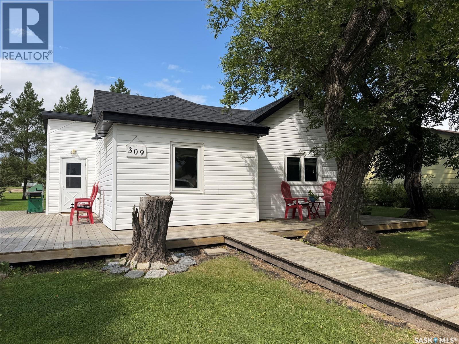 309 Indal Street, Elfros, SK