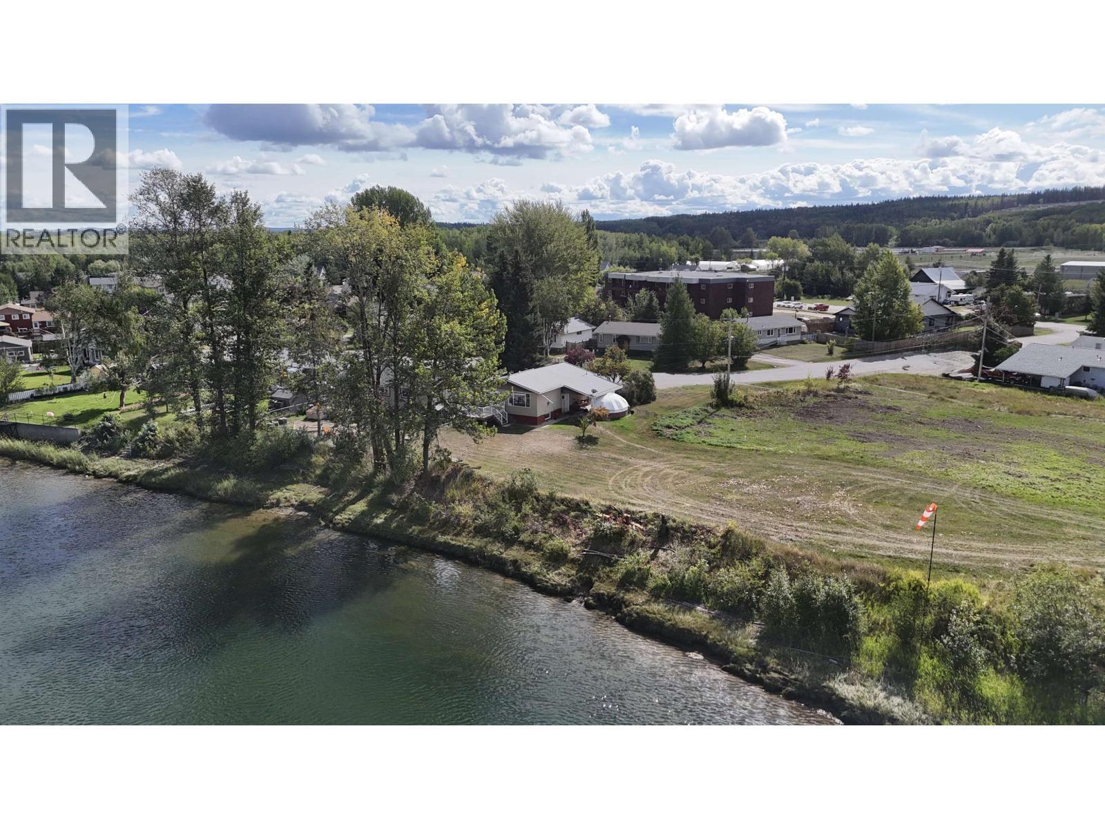 2733 Riverview Drive, Vanderhoof, BC
