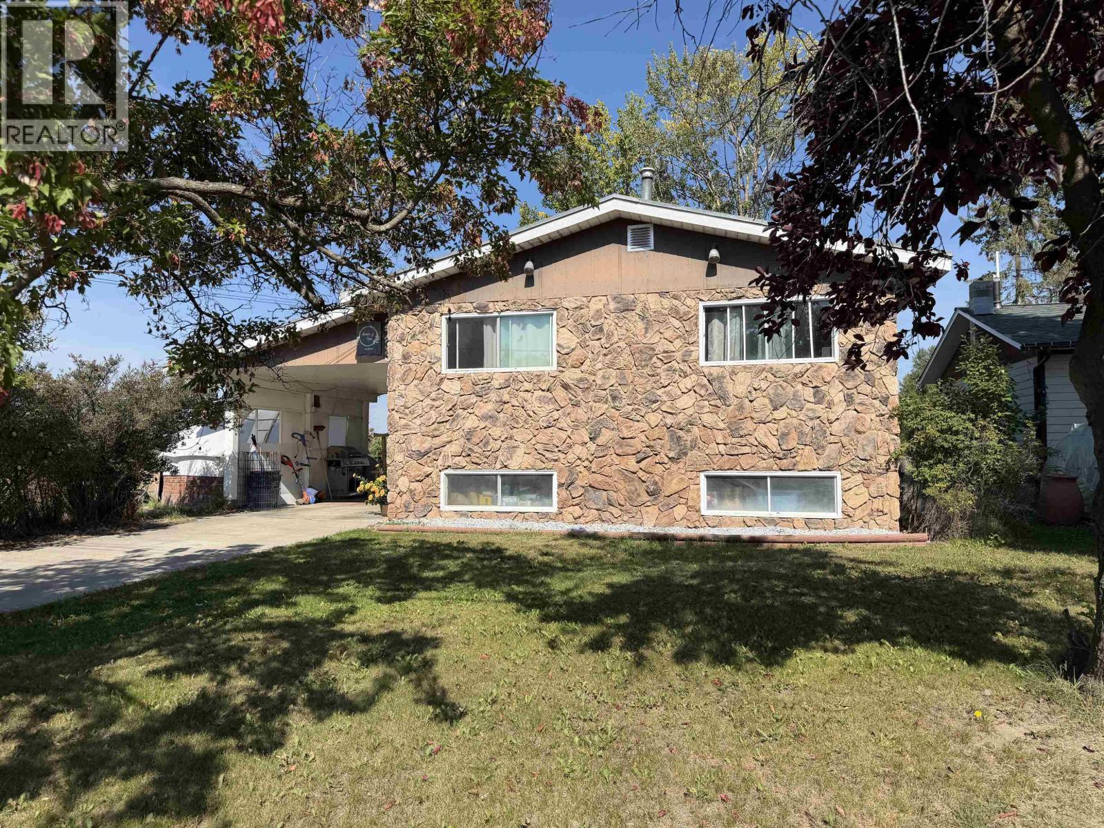 2733 Riverview Drive, Vanderhoof, BC