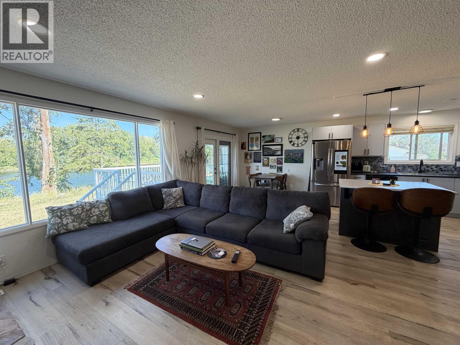 2733 Riverview Drive, Vanderhoof, BC