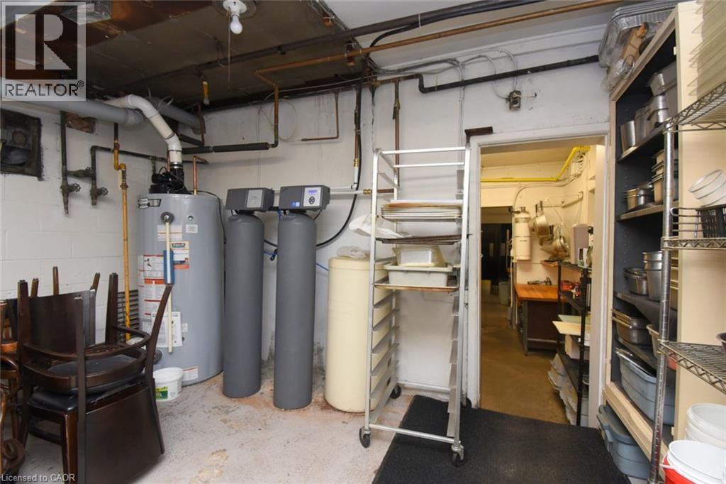 942-946 Barton Street E, Hamilton, ON