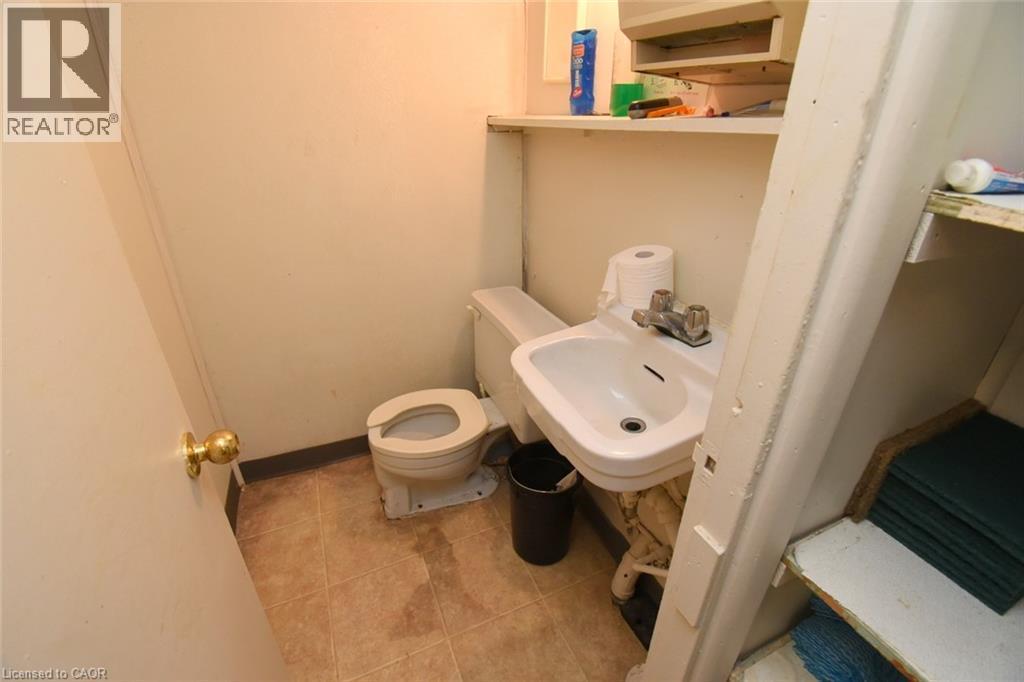 Additional content - 942-946 Barton Street E, Hamilton, ON
