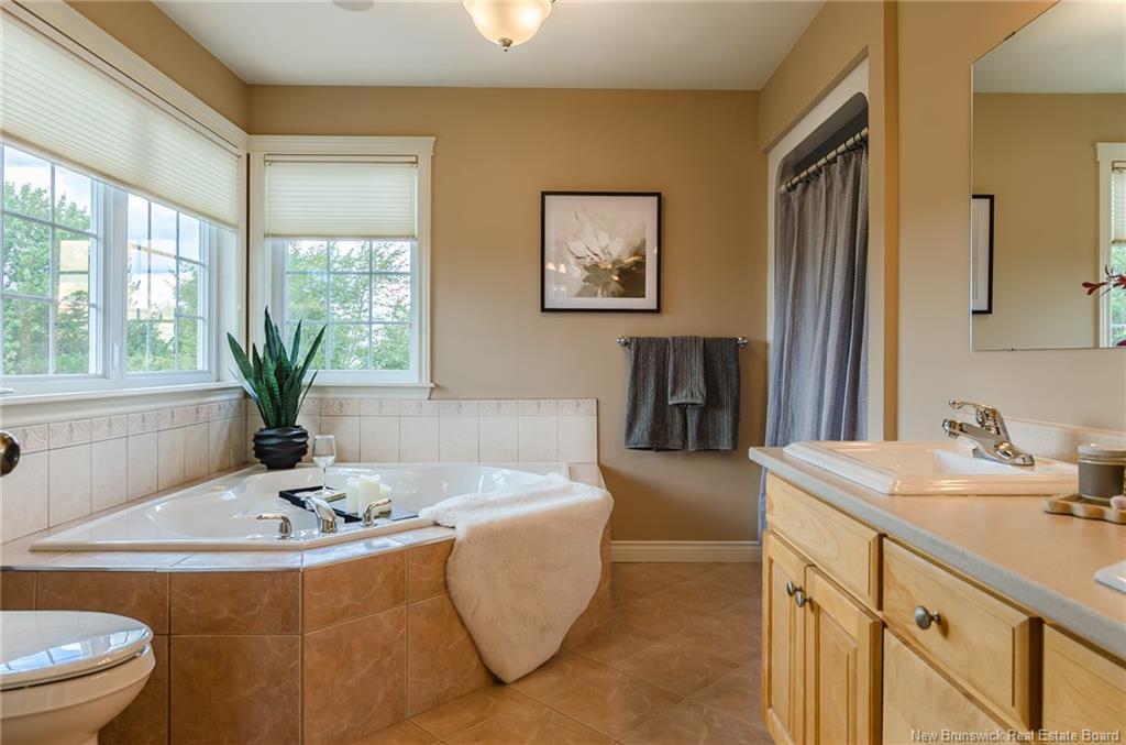 8 Aaron Ave, Quispamsis, NB