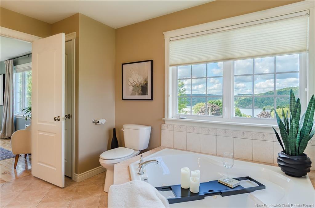 8 Aaron Ave, Quispamsis, NB