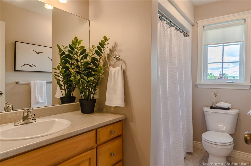 8 Aaron Ave, Quispamsis, NB