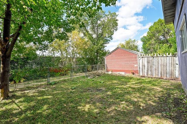 42 Curtis St, Winnipeg, MB
