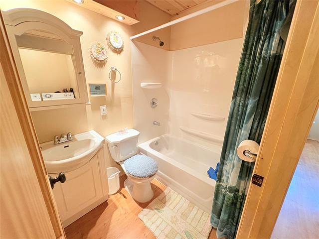 90 Shoreline Dr, Alexander, MB
