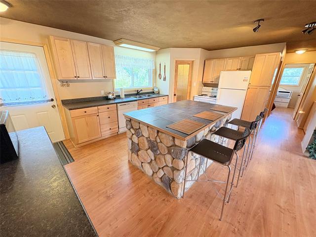 90 Shoreline Dr, Alexander, MB