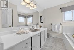 Primary Ensuite Soaker Tub / Separate Shower - 
