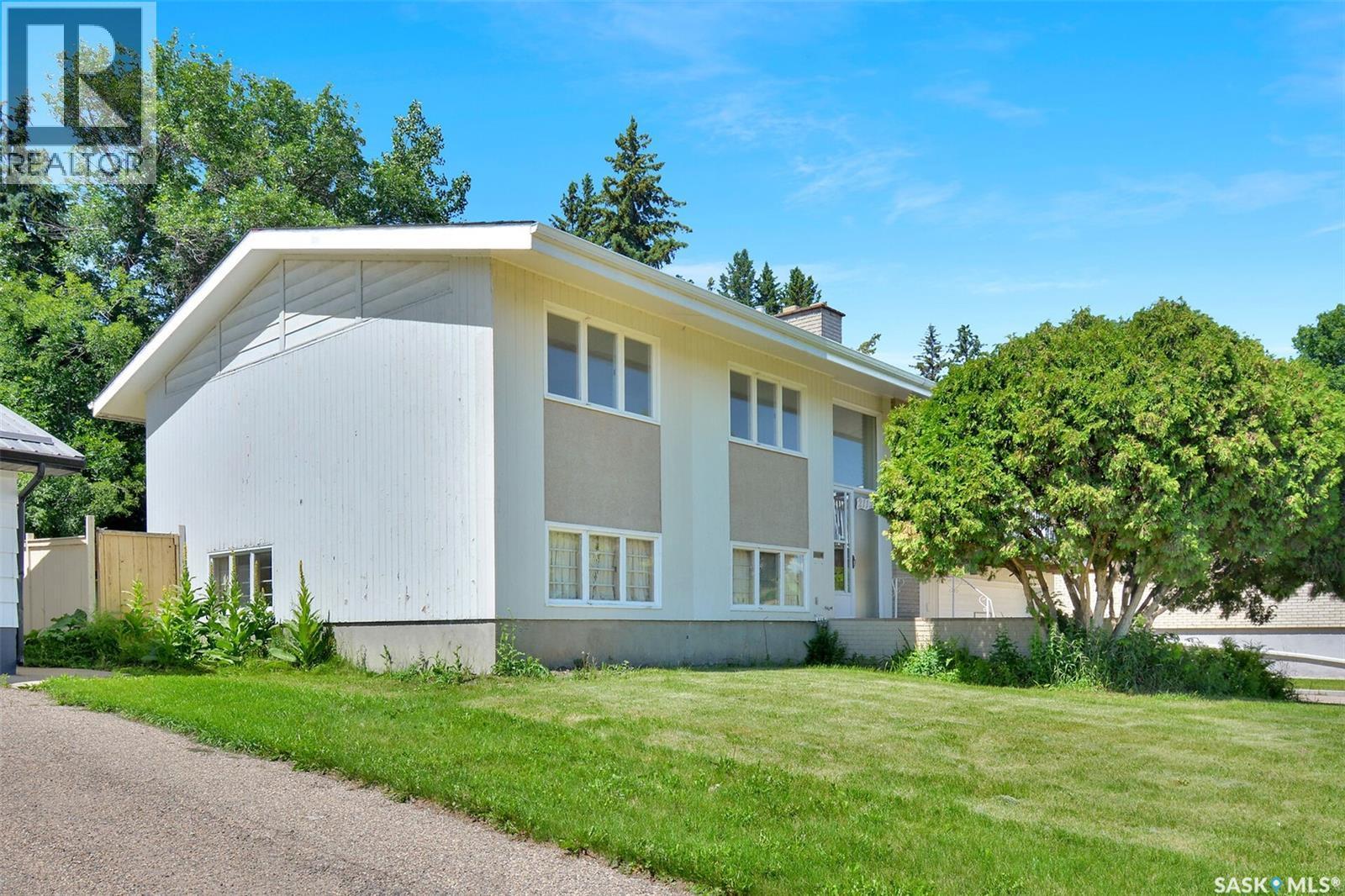 2113 Spadina Crescent E, Saskatoon, SK