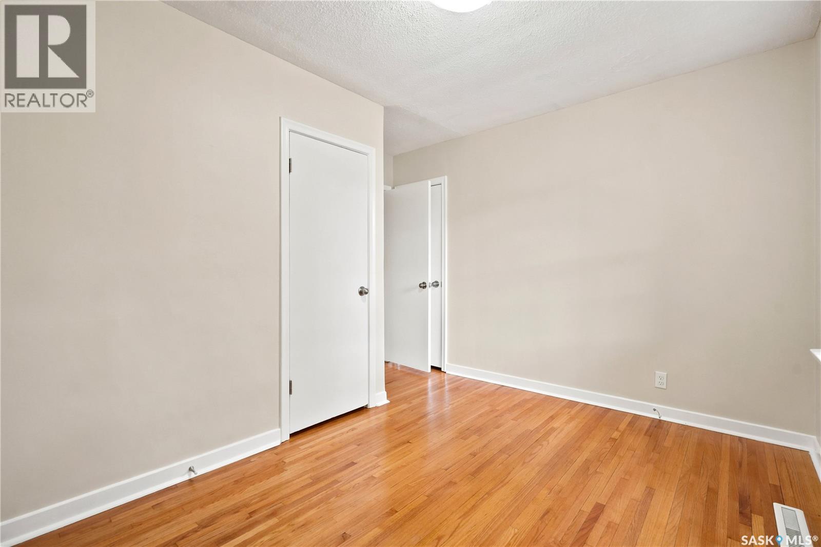 2928 Queen Street, Regina, SK