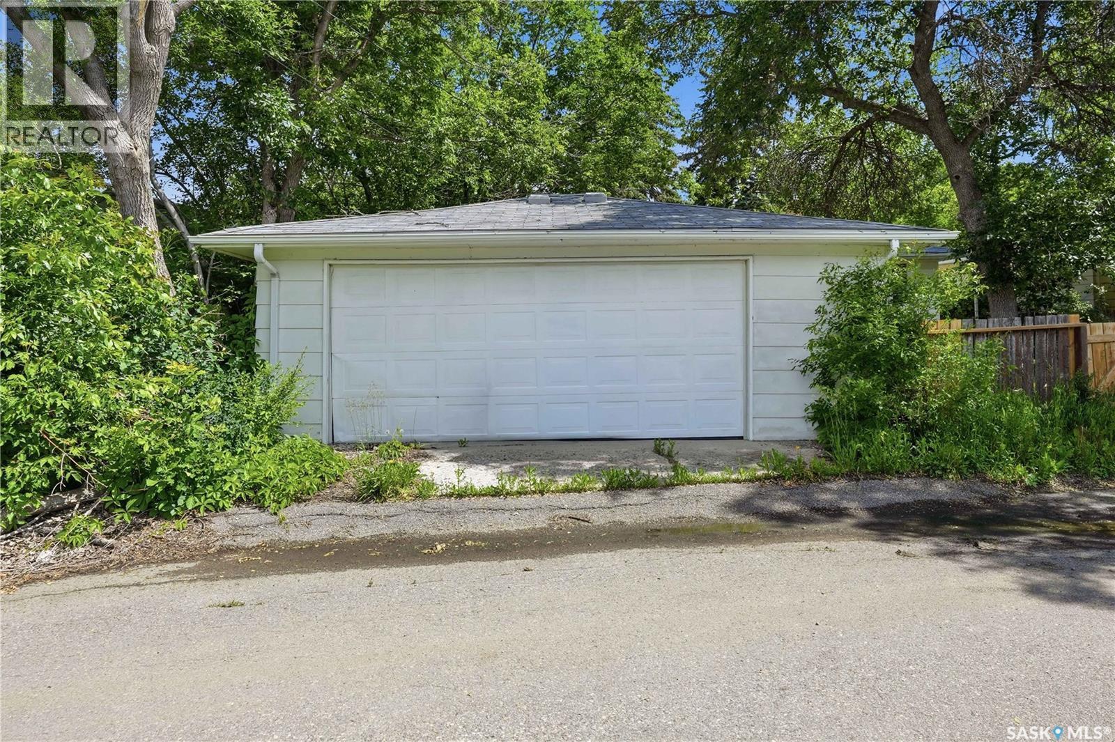 2928 Queen Street, Regina, SK