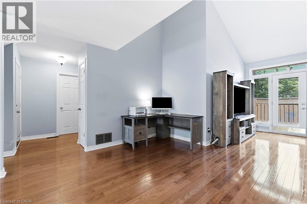 96 Greentrail Drive Unit# 43, Hamilton, ON