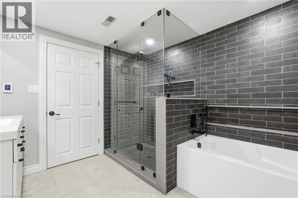 96 Greentrail Drive Unit# 43, Hamilton, ON