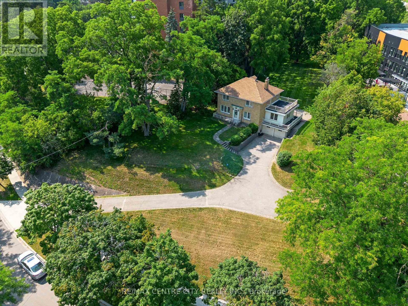 272 Sheldon Avenue N, Kitchener, ON