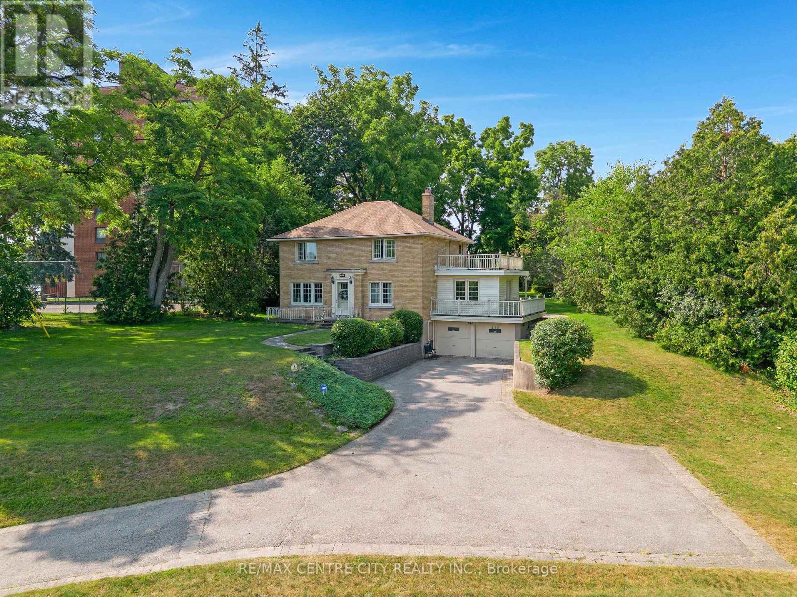 272 Sheldon Avenue N, Kitchener, ON