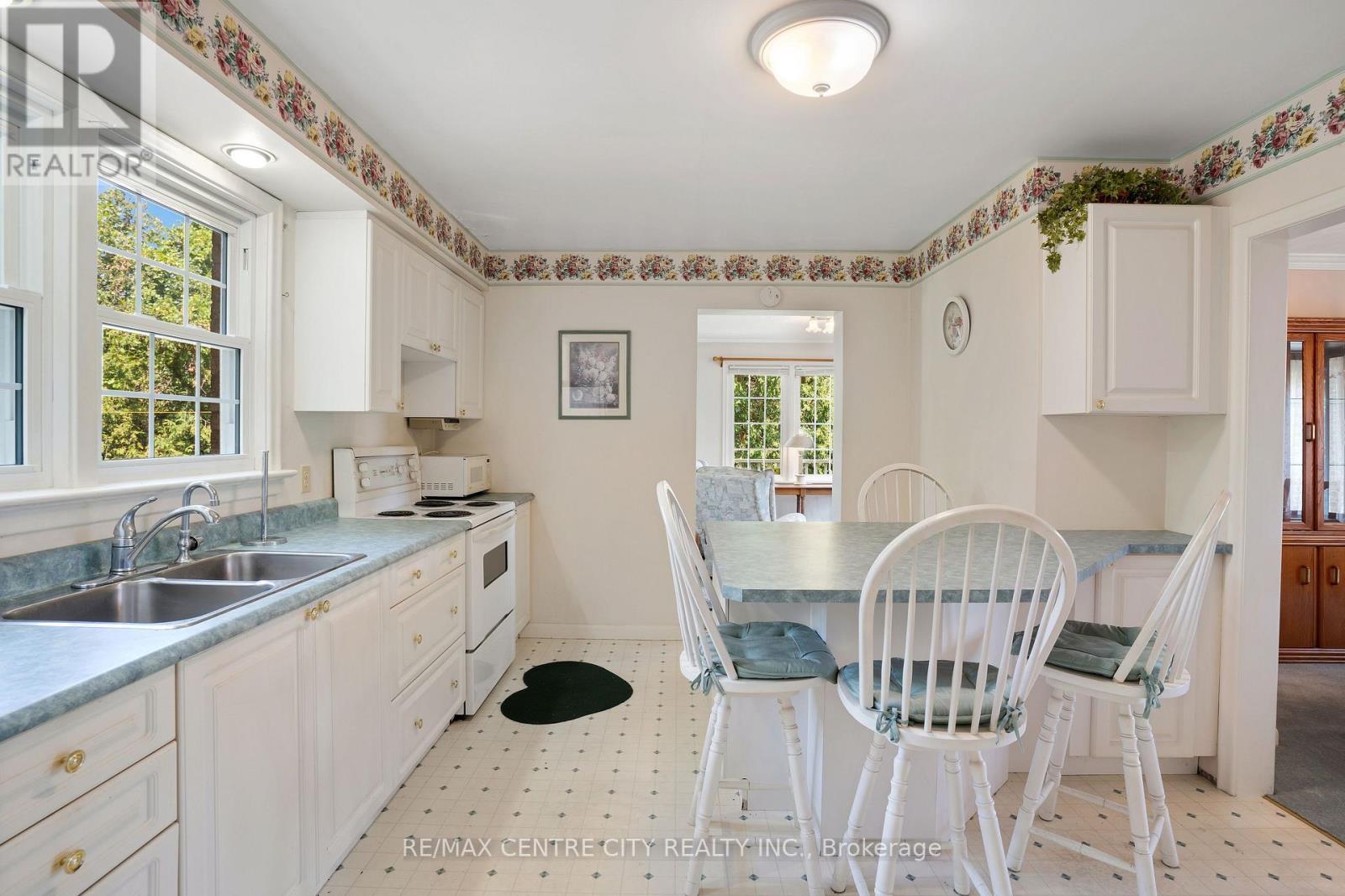 272 Sheldon Avenue N, Kitchener, ON