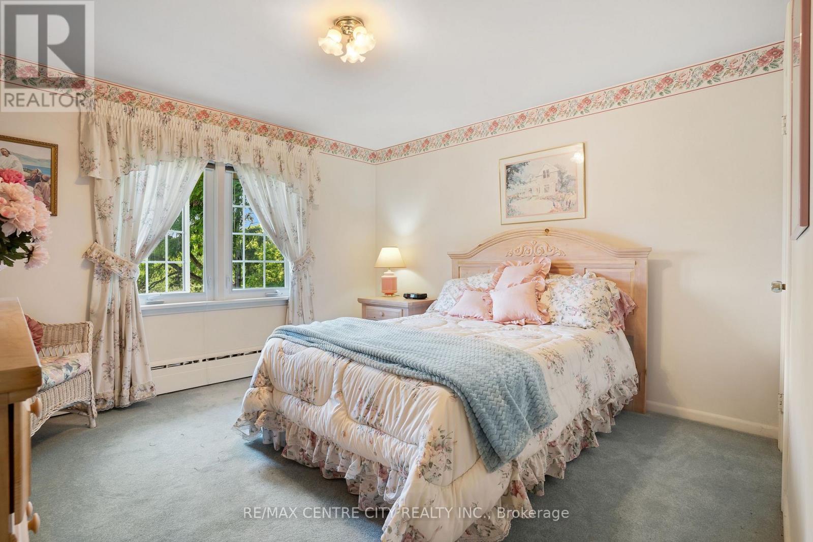 272 Sheldon Avenue N, Kitchener, ON