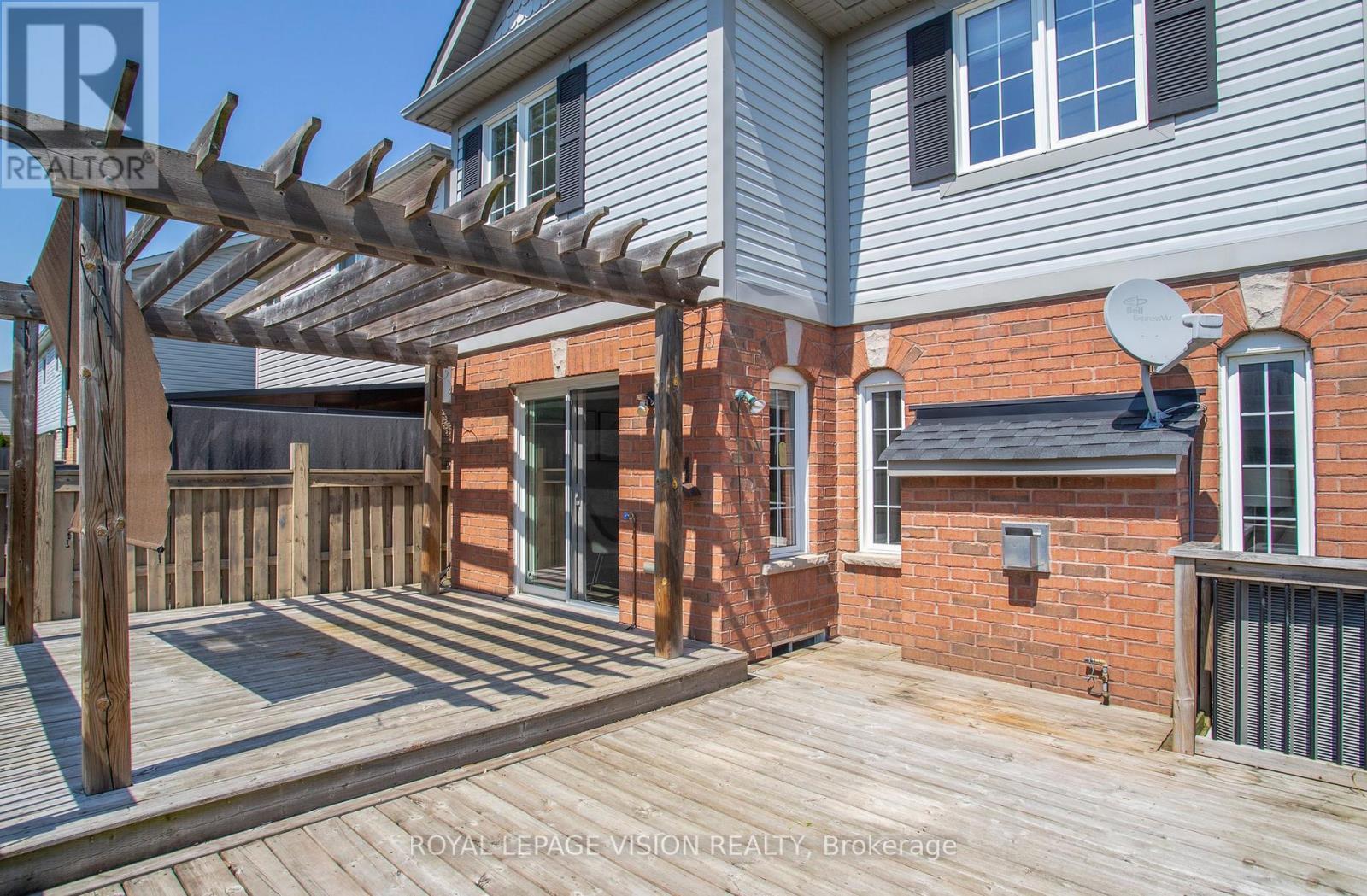 2 Laprade Square, Clarington, ON