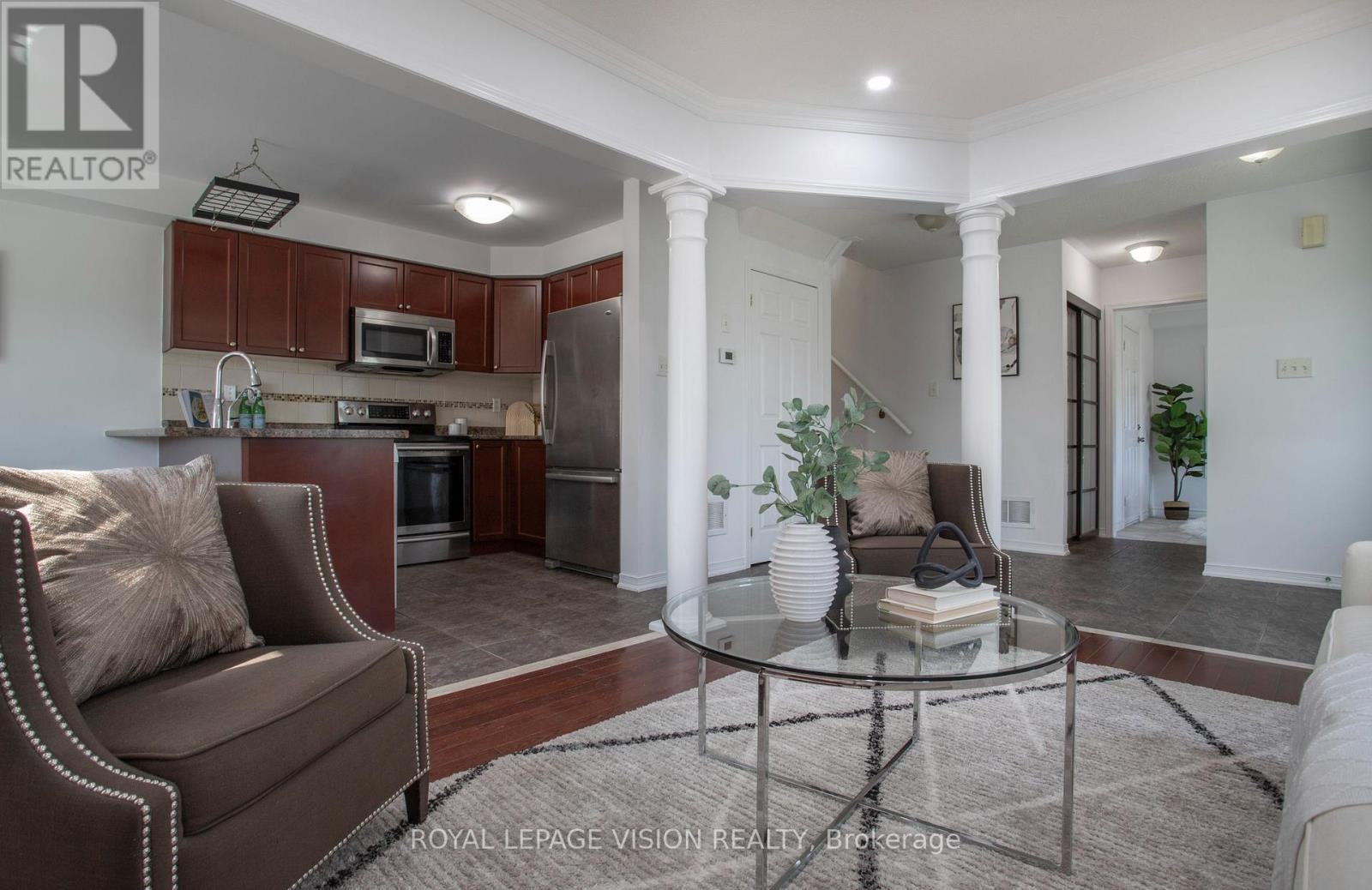 2 Laprade Square, Clarington, ON