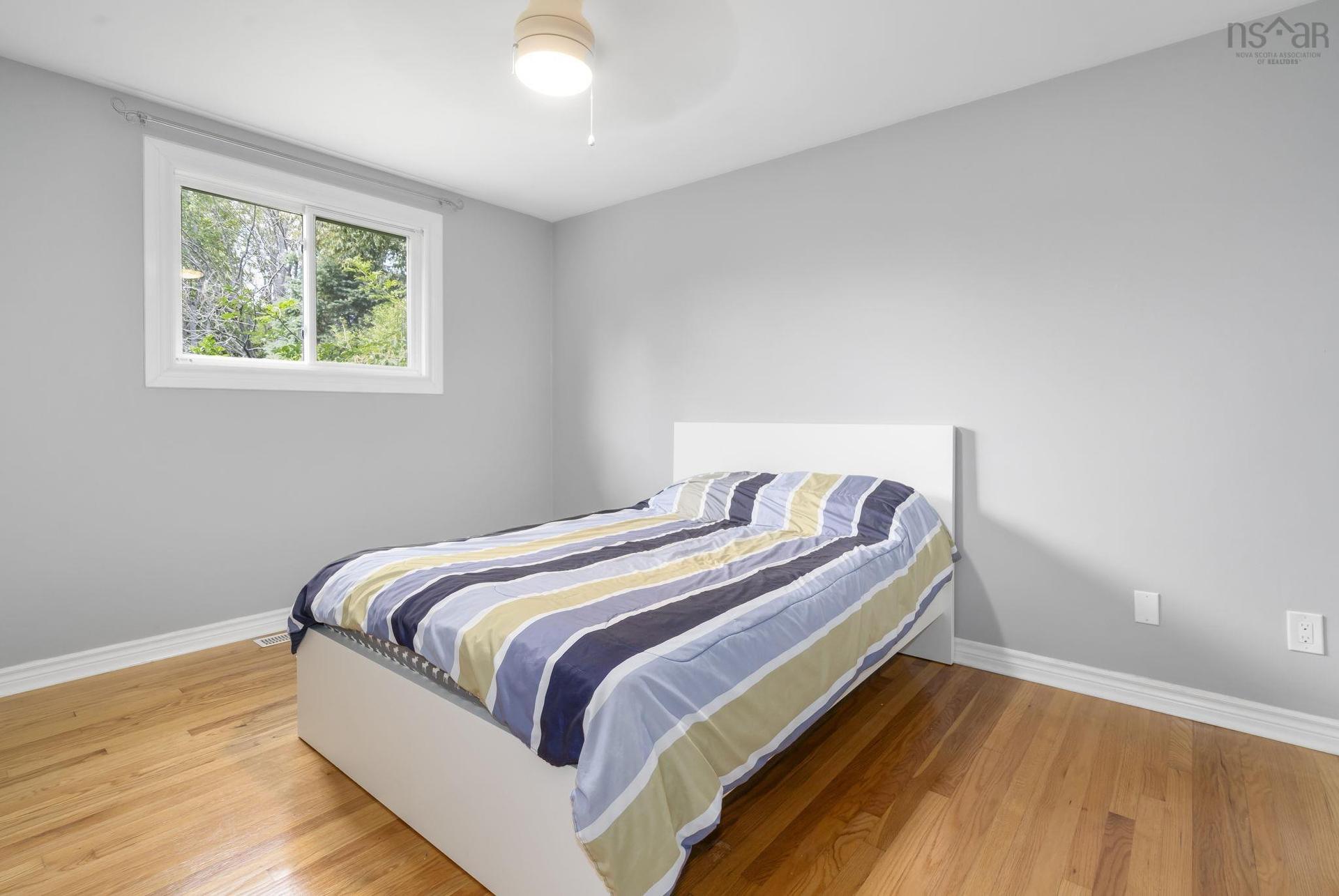 25 Dumbarton Avenue, Dartmouth, NS
