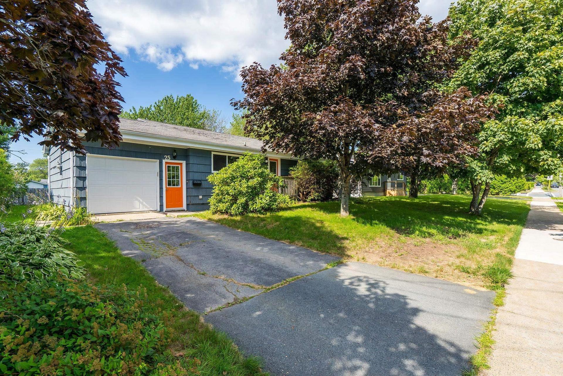 25 Dumbarton Avenue, Dartmouth, NS