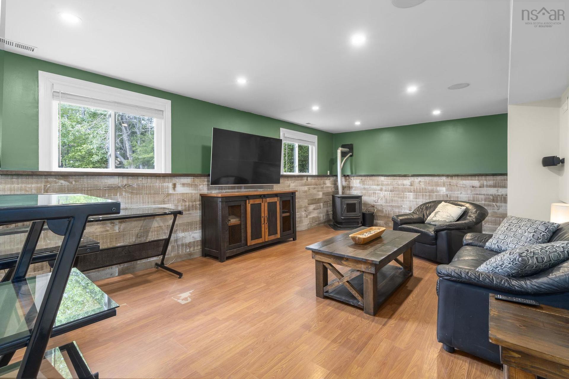25 Dumbarton Avenue, Dartmouth, NS