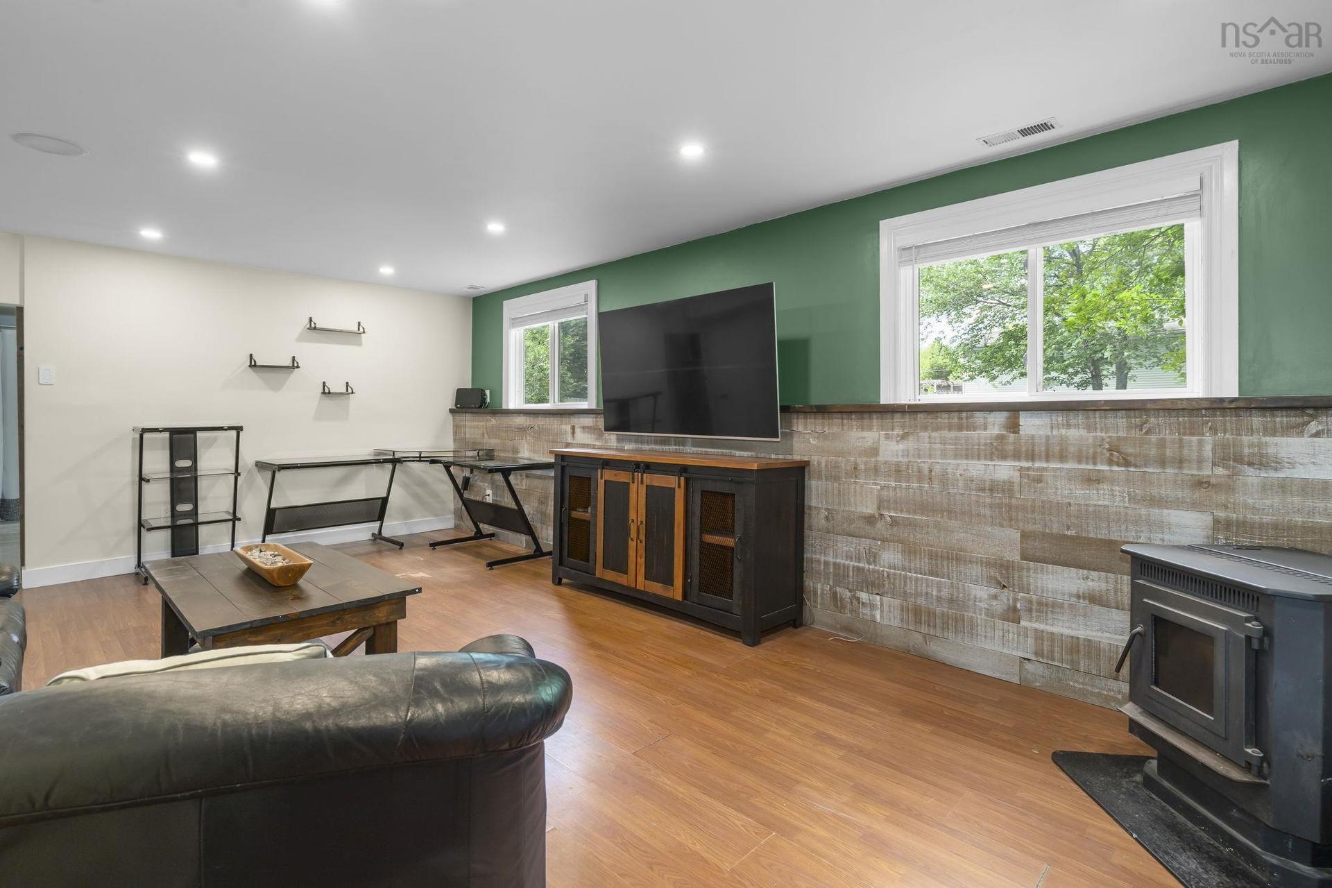 25 Dumbarton Avenue, Dartmouth, NS