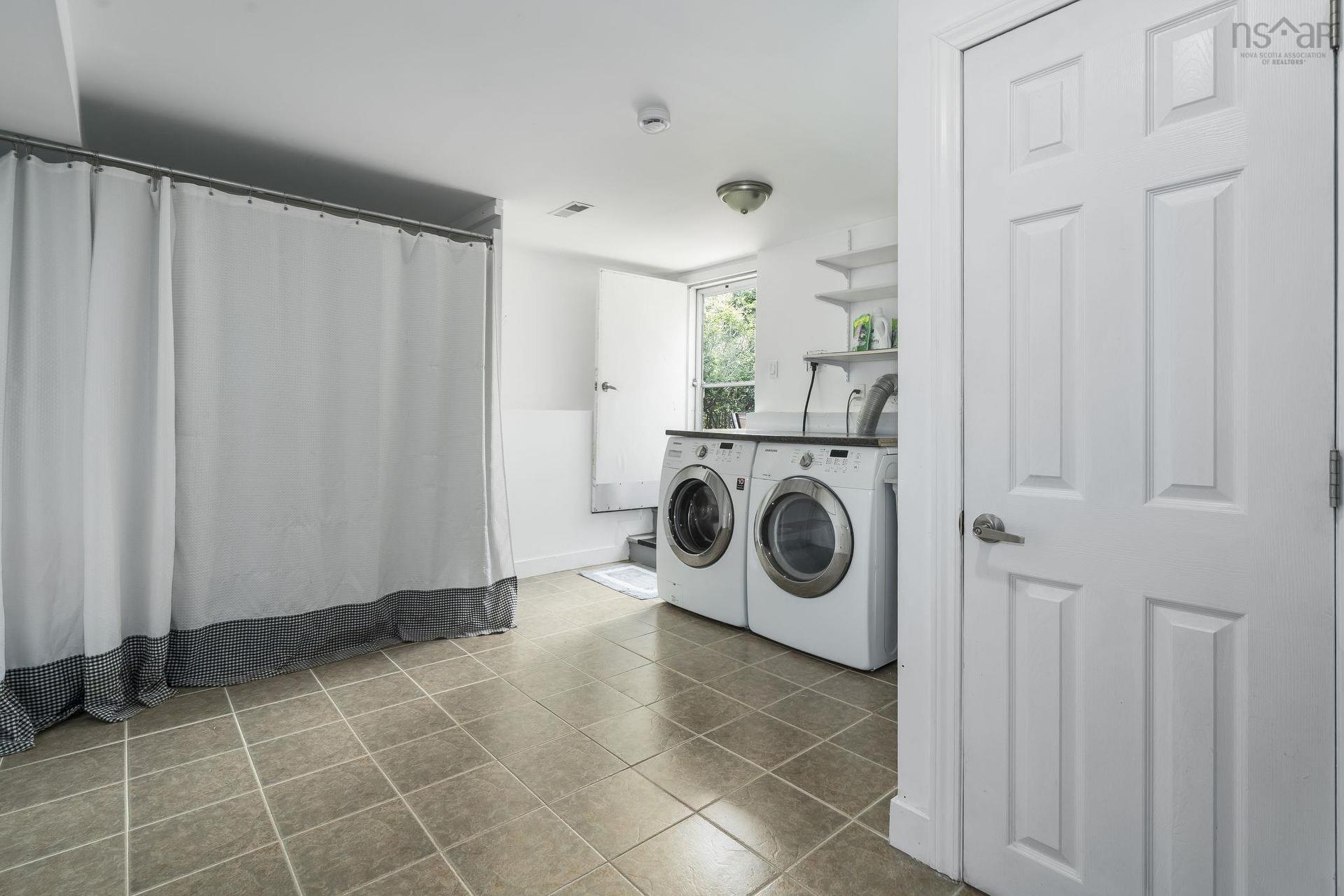25 Dumbarton Avenue, Dartmouth, NS