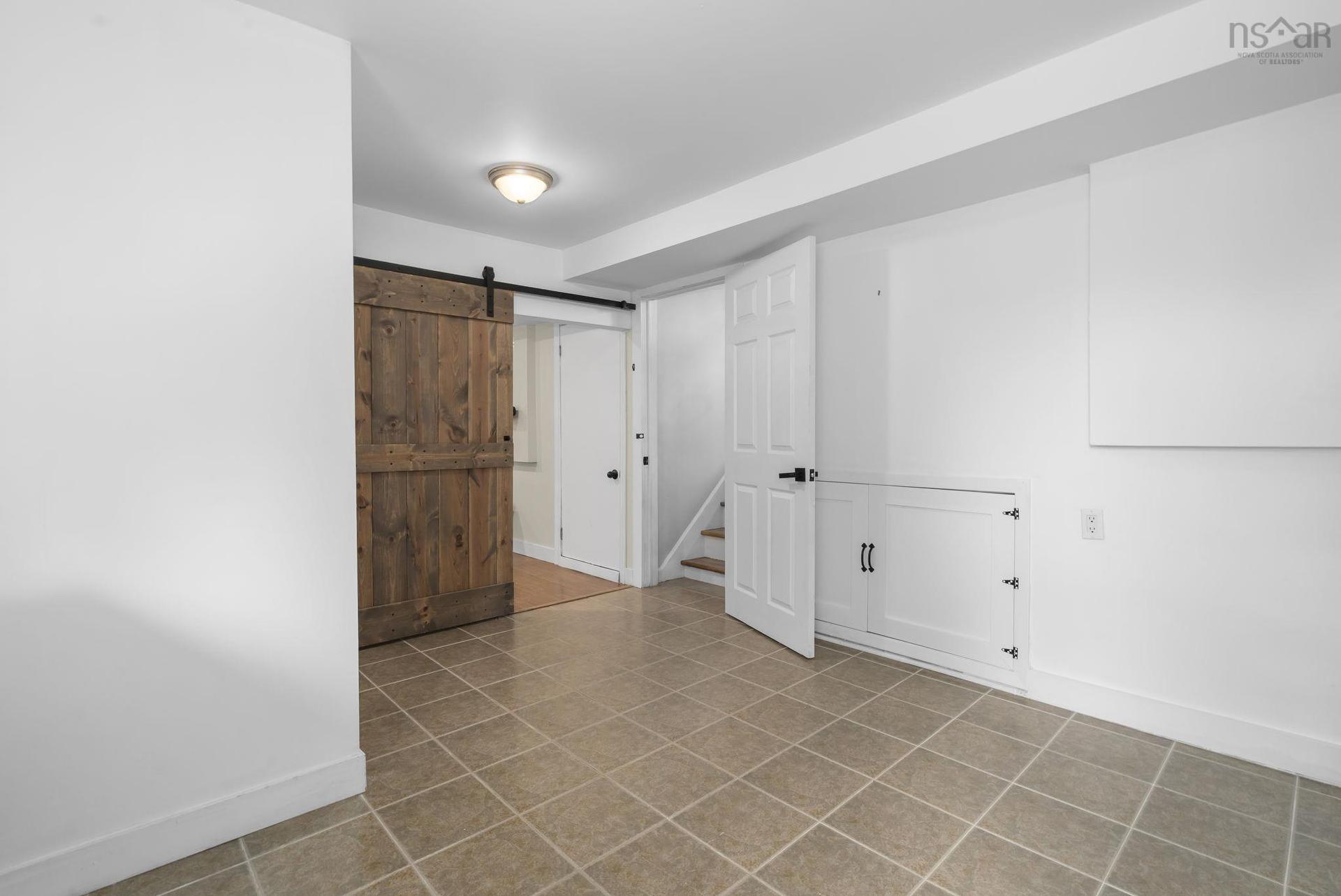 25 Dumbarton Avenue, Dartmouth, NS