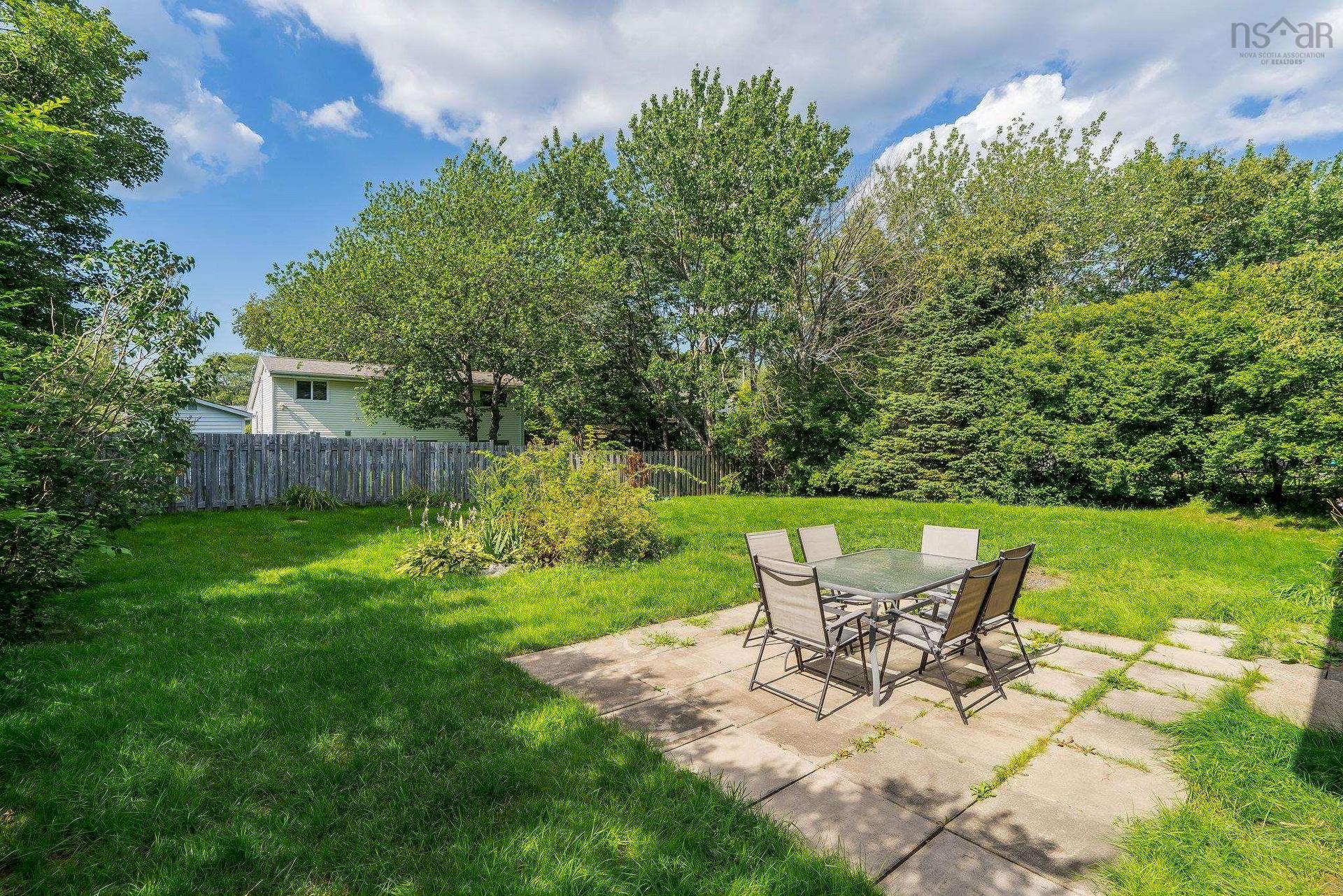 25 Dumbarton Avenue, Dartmouth, NS