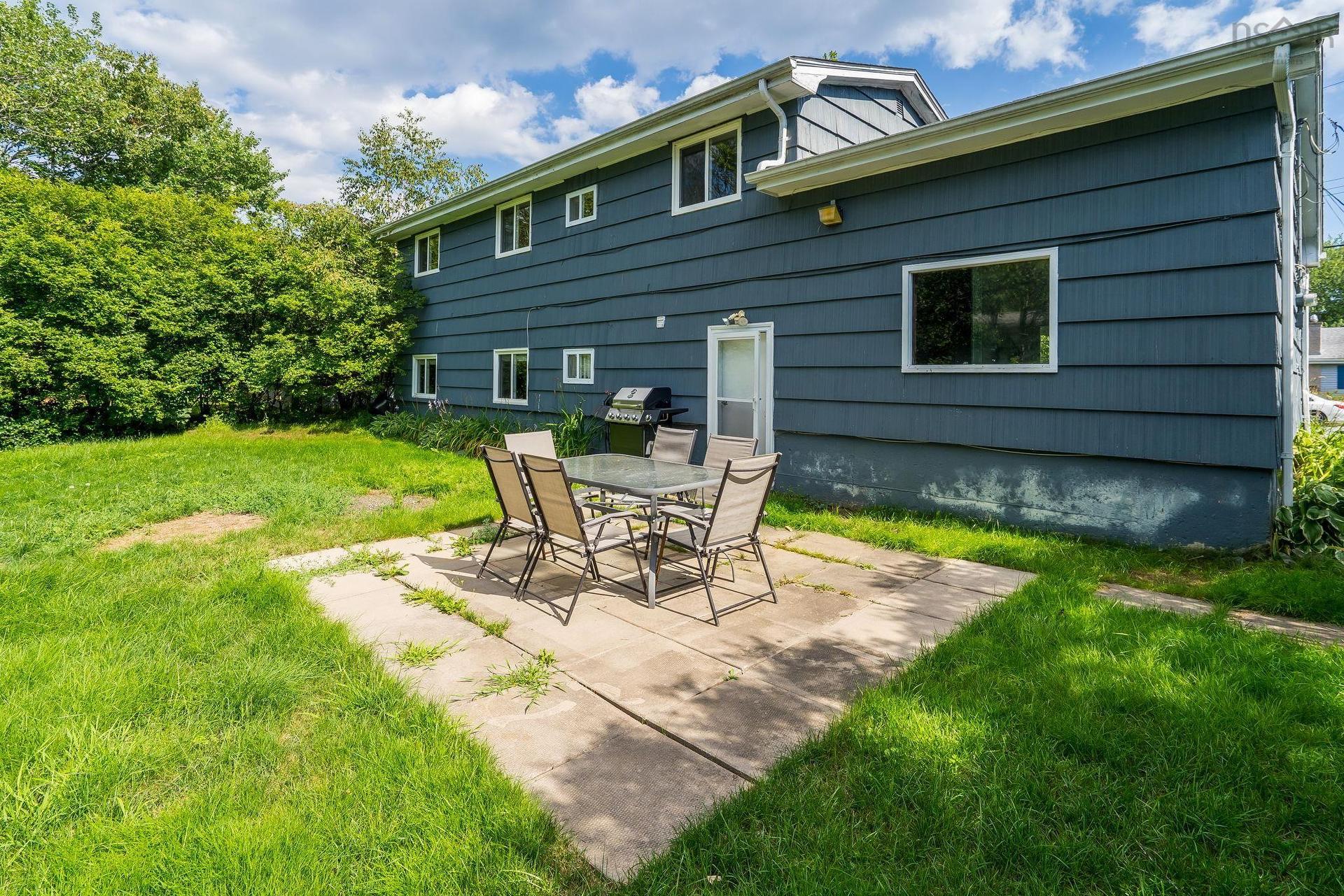 25 Dumbarton Avenue, Dartmouth, NS
