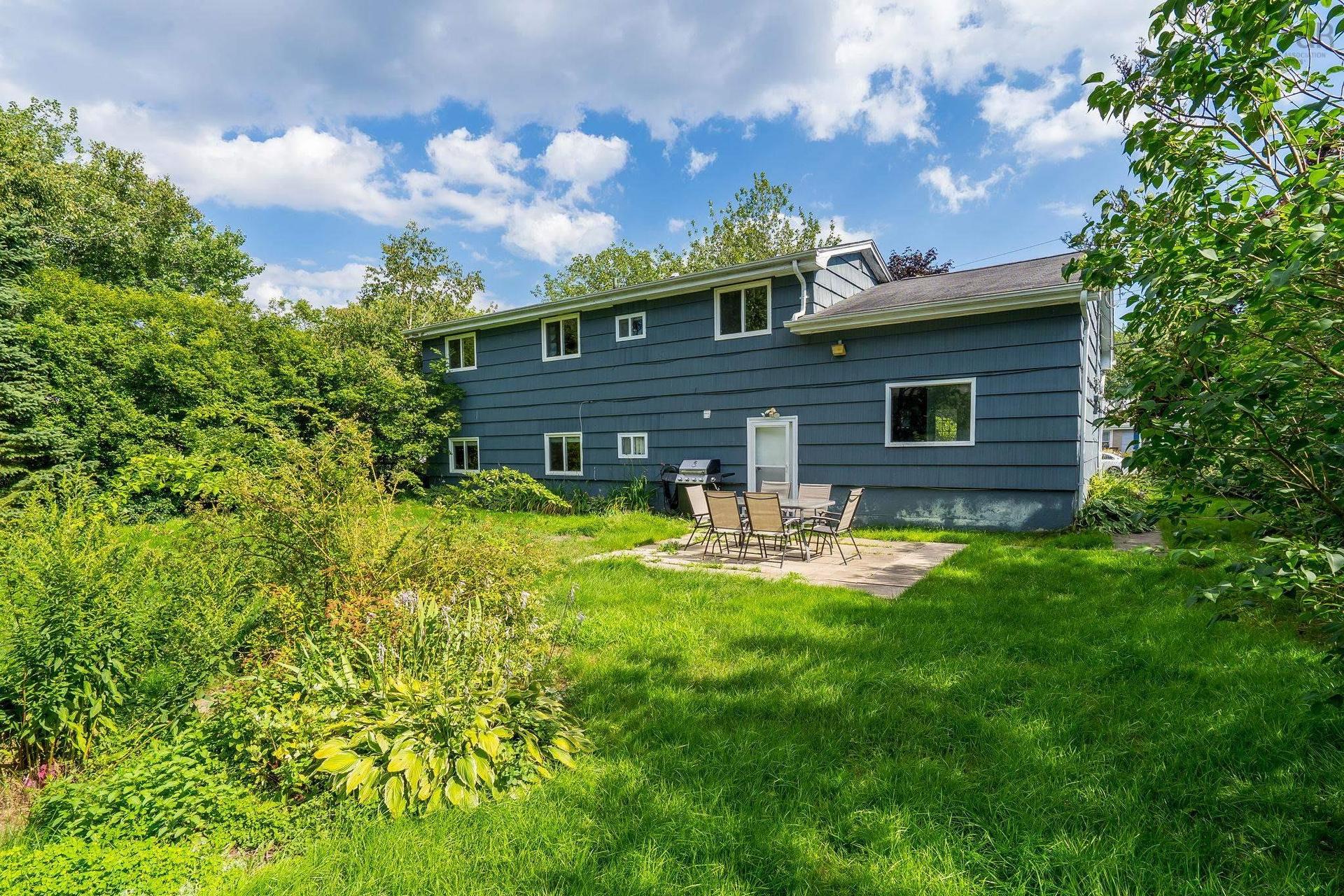 25 Dumbarton Avenue, Dartmouth, NS
