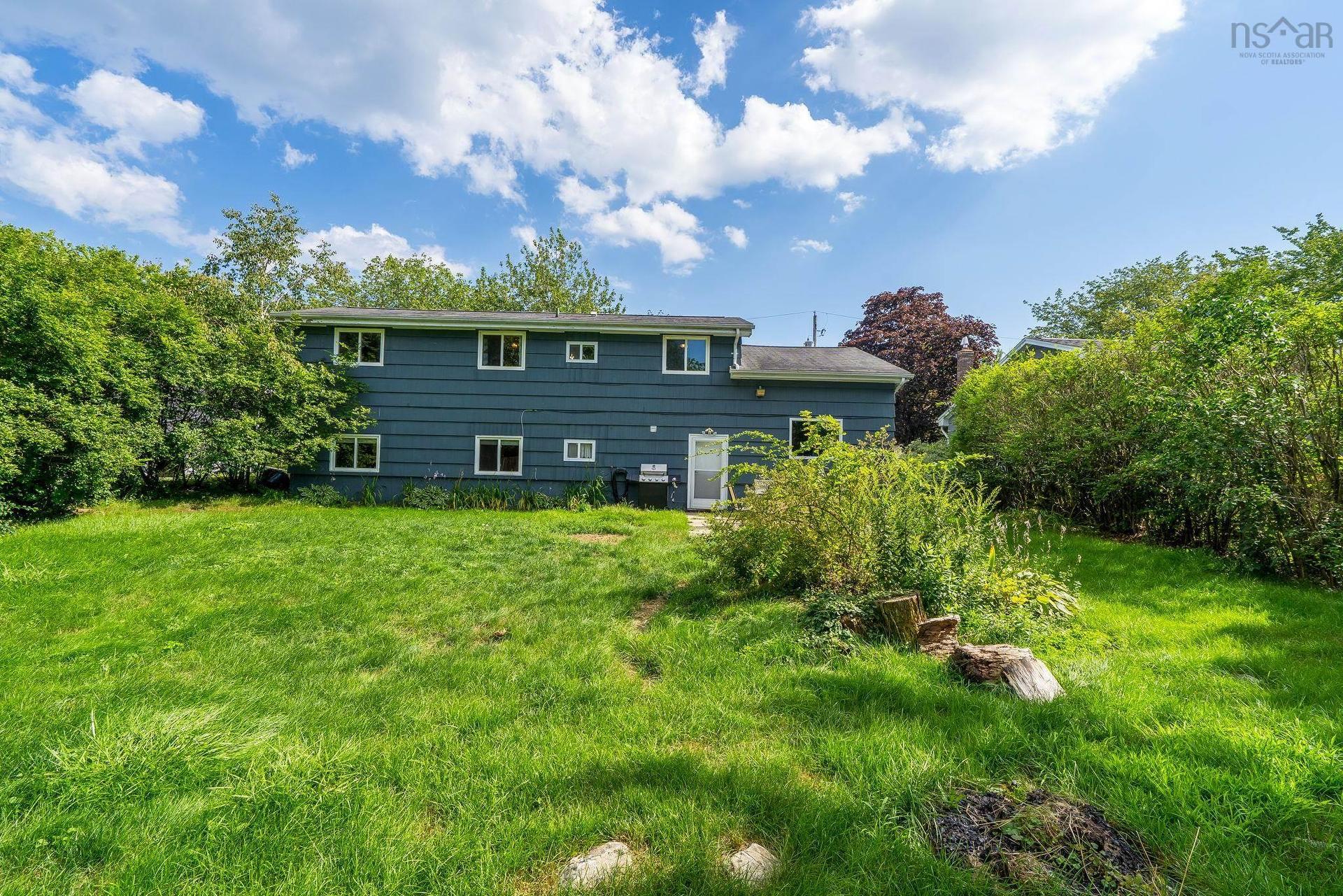 25 Dumbarton Avenue, Dartmouth, NS